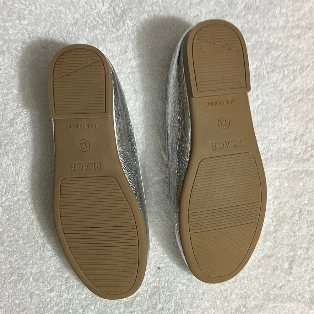 Place Shiny Silver Dress Shoes for Kids